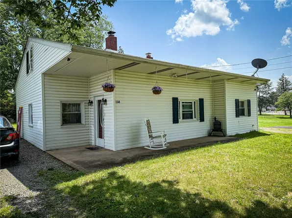 124 Dershimer Dr, Butler, PA 16001