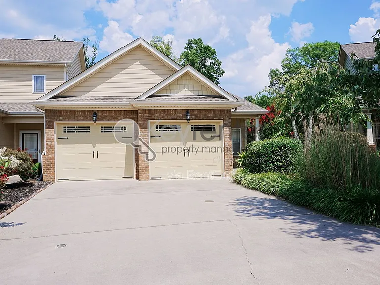 5410 Mandarin Cir — Photo 2