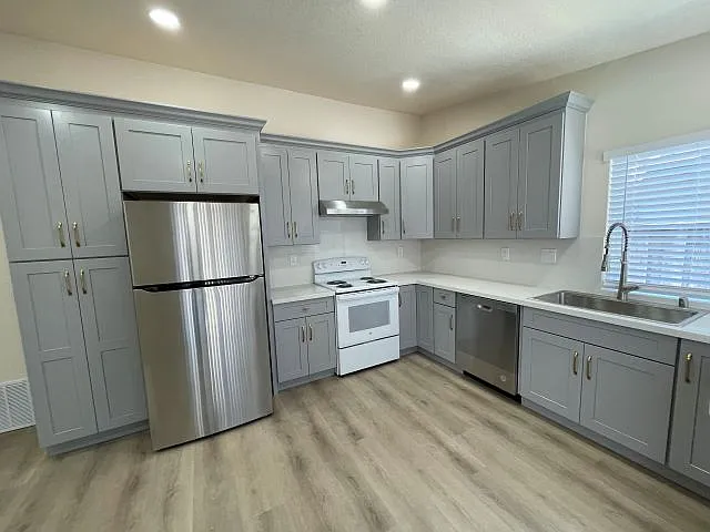 3091 Allenwood Dr — Photo 6