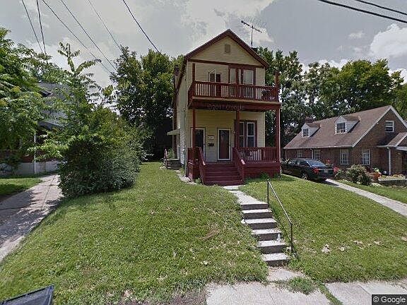 2nd image of 1137 Rossmore Ave #2