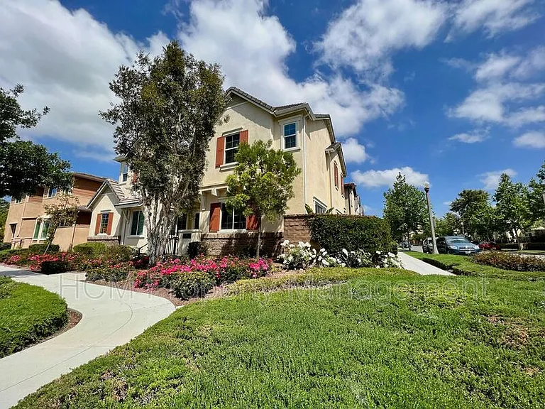 33 Maduro St — Photo 46