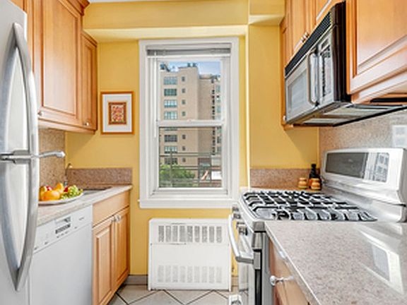 4th image of 18 Charlton St Unit 9A