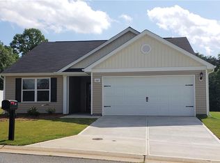 262 Kendall Dr, Winston Salem, NC 27107