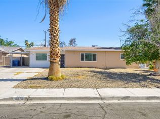 3572 Regents Cir, Las Vegas, NV 89121