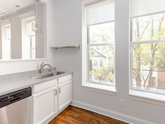 3rd image of 1659 W Huron St #651-2S