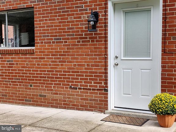 3rd image of 3208 Normandy Ave #B
