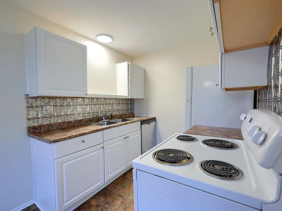 3rd image of 3501 Thomas Rd #1