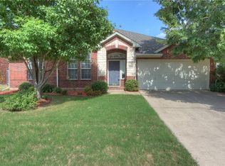 2604 Oxford Oaks Ln, Corinth, TX 76210