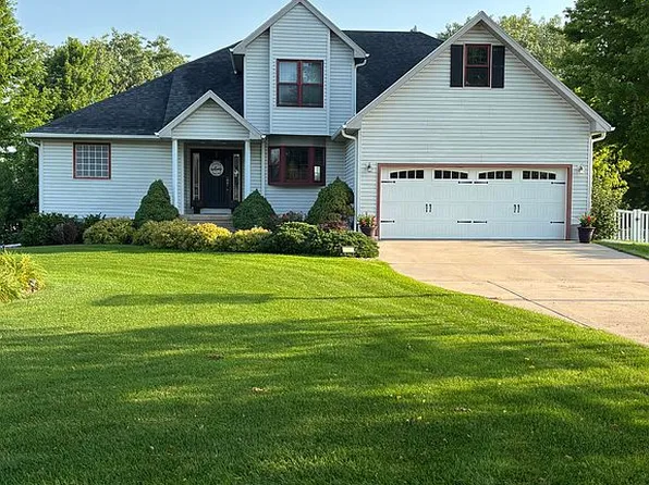 340 Sunset Dr, Doniphan, NE 68832