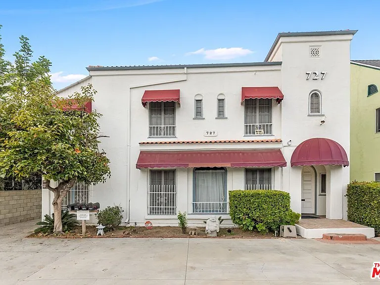 727 Crenshaw Blvd — Photo 2