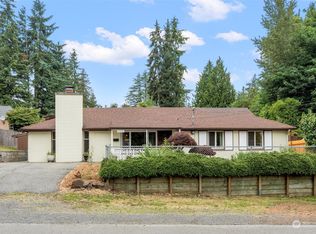 23502 Peterson Dr, Mountlake Terrace, WA