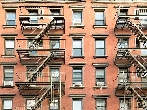 5th image of 252 Elizabeth St APT 8