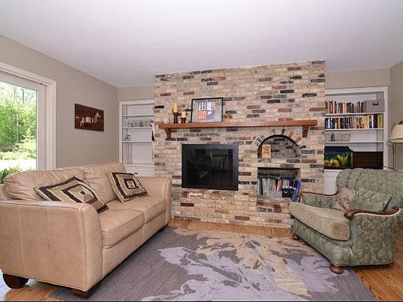 4th image of 2310 W Kenboern Dr