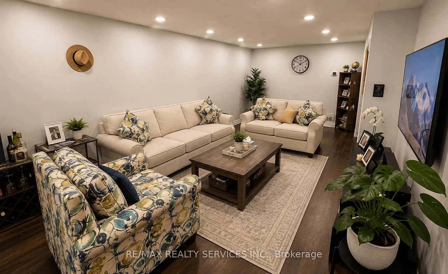 4 bed, $2,949 — Photo 3