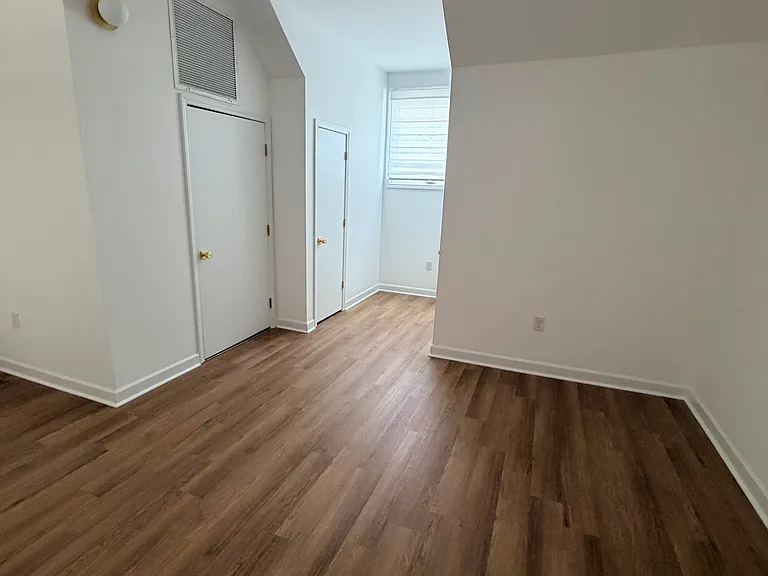 452 S Main St #B — Photo 9