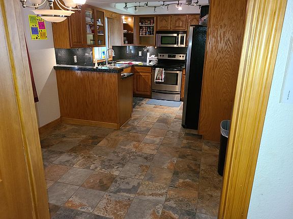 3rd image of 14605 NE 71st St