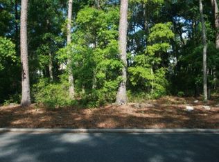 196 Harrington Ln, Saint Simons Island, GA 31522
