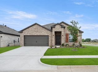 1900 Seminole Dr, Cleburne, TX 76033