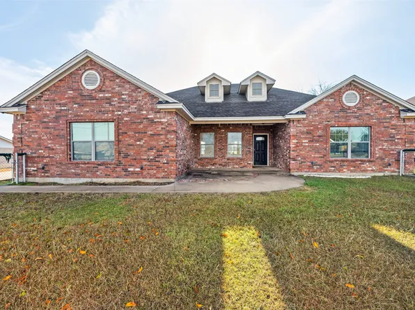 1309 W Chippewa Trl, Granbury, TX 76048