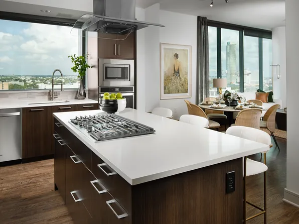 1958 W Gray St #1101, Houston, TX 77019