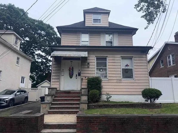 501 Lincoln Ave, Ridgefield, NJ 07657