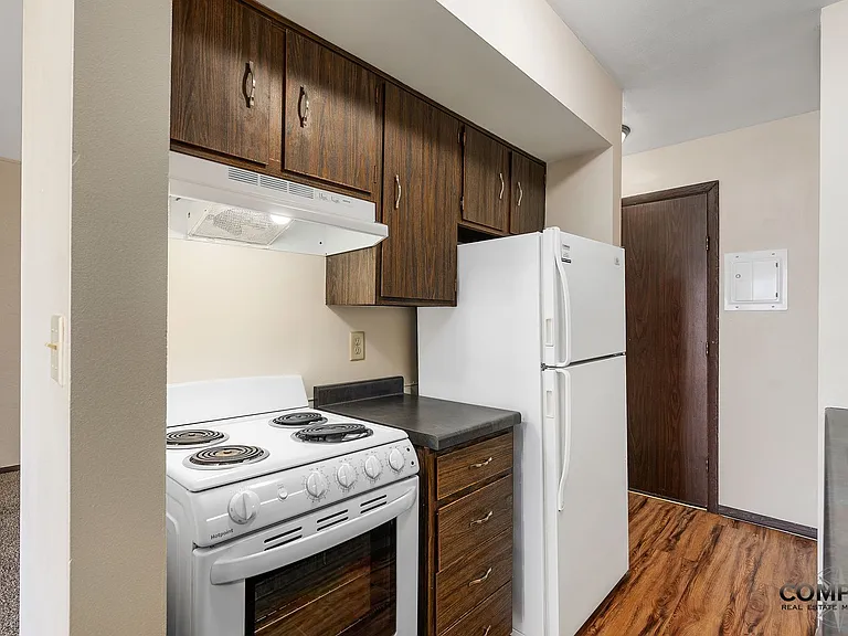 1025 W. MacArthur Avenue — Photo 14