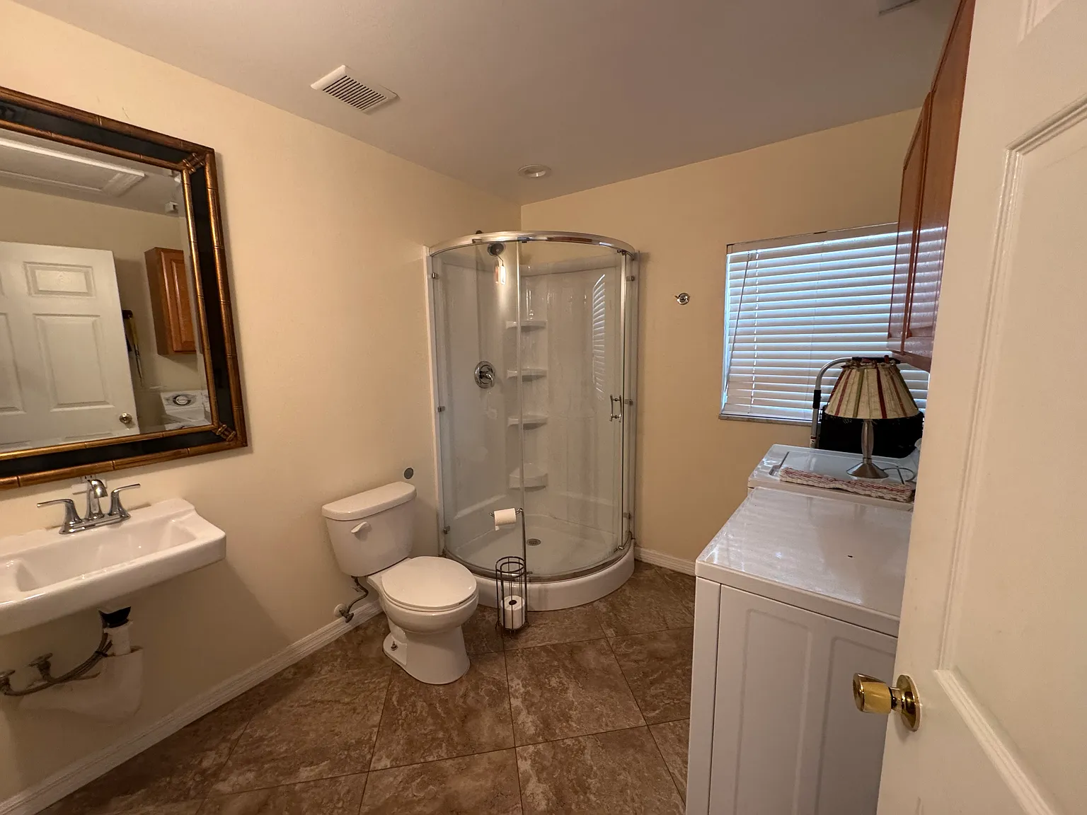 1 bed, 738 sqft, $1,795 — Photo 2
