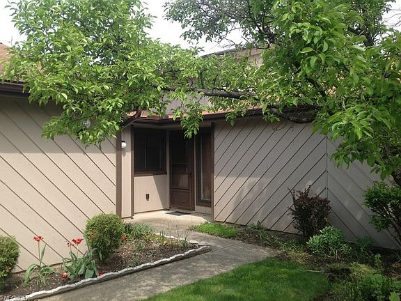 2nd image of 1421 Timberland Ln