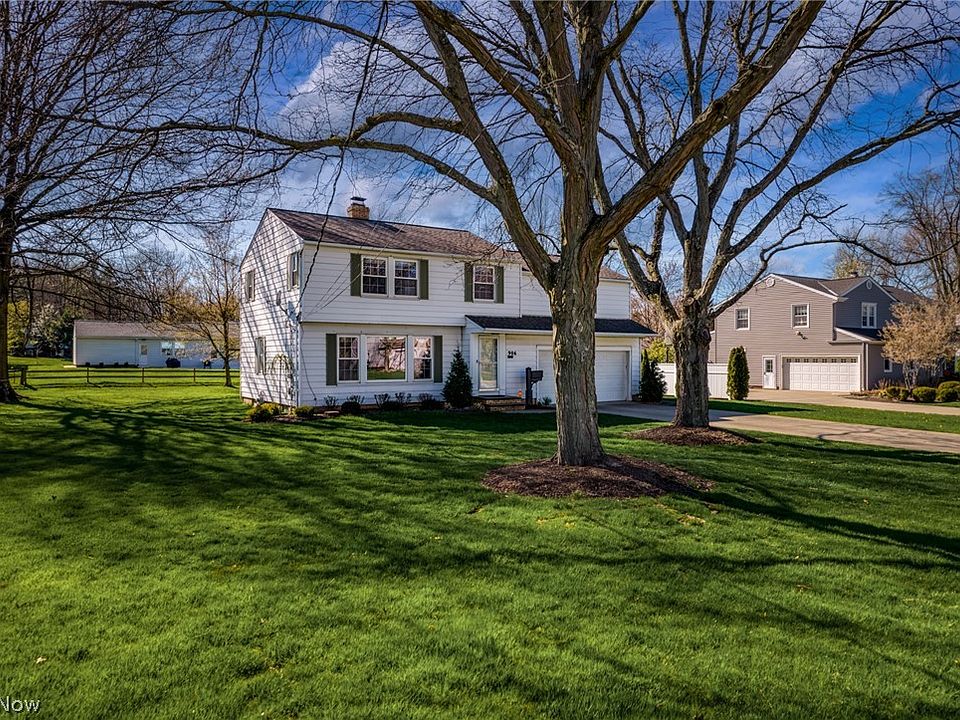 1st image of 906 Eastlawn Dr
