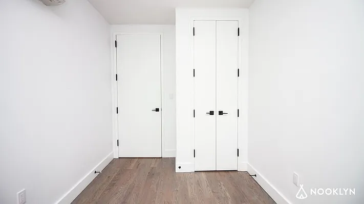 Rented by Nooklyn NYC LLC | media 19