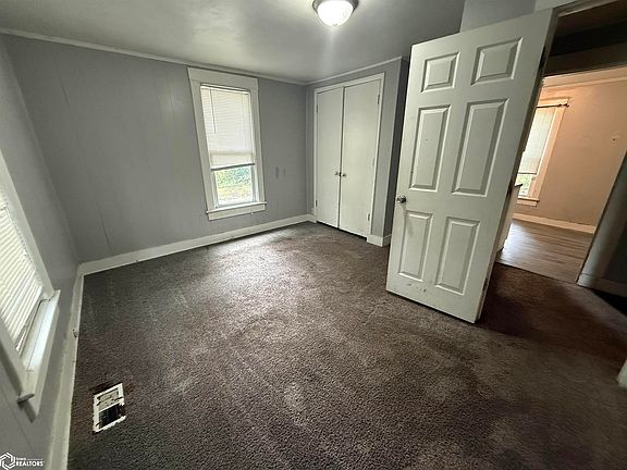 4th image of 258 S 10th St