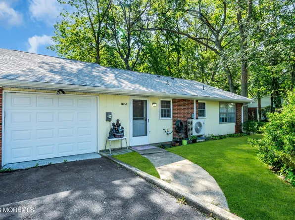 148A Gramercy Court, Lakewood, NJ 08701