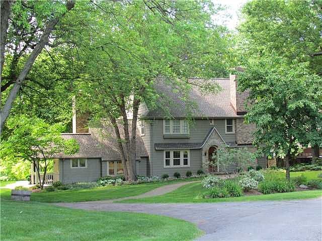 1st image of 2969 Clover St