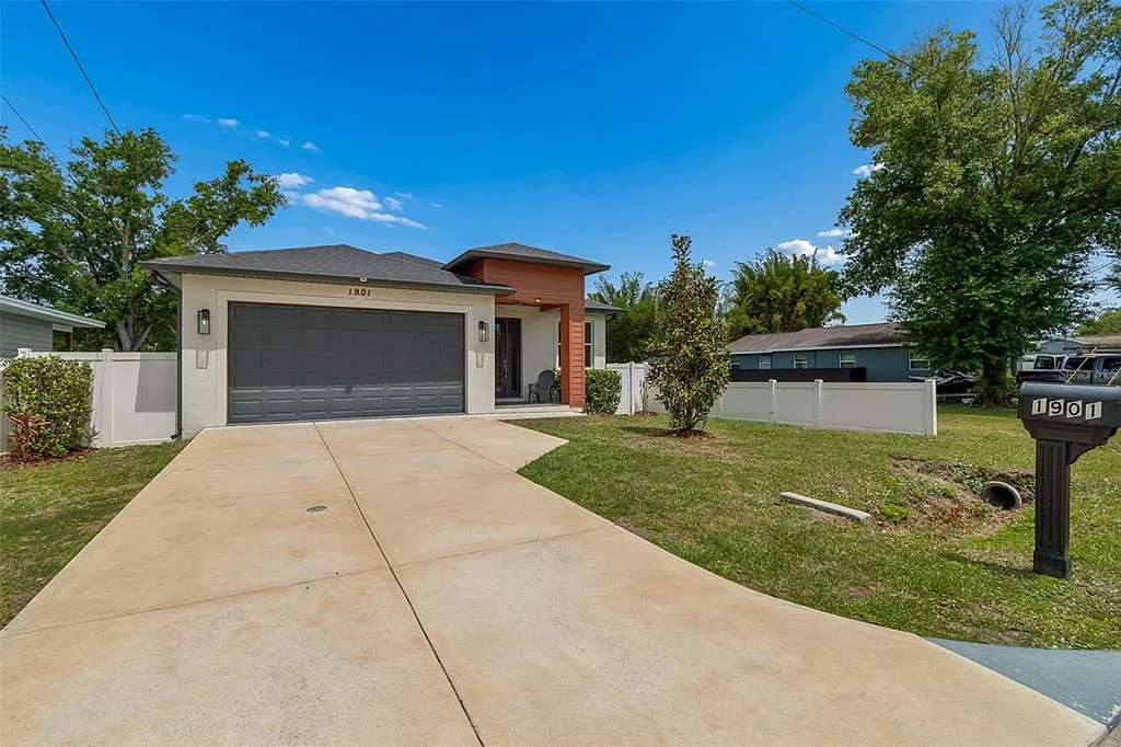 3 bed, 2.0 bath, 1648 sqft, $3,100 — Photo 4