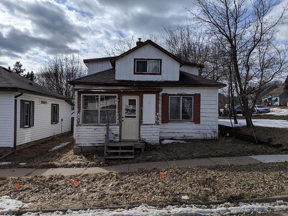 2nd image of 218 W 3rd St N
