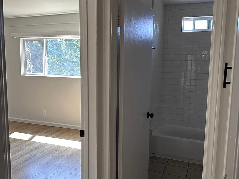 405 N Marengo Ave #9 — Photo 26