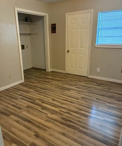 112 W Beech St — Photo 7