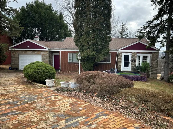2247 Vermont Ave, West Mifflin, PA 15122