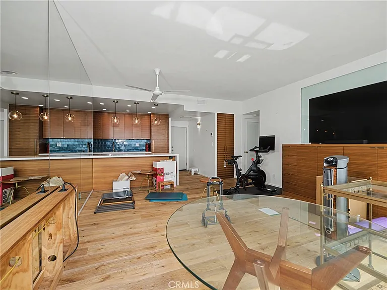 17352 W Sunset Blvd — Photo 32
