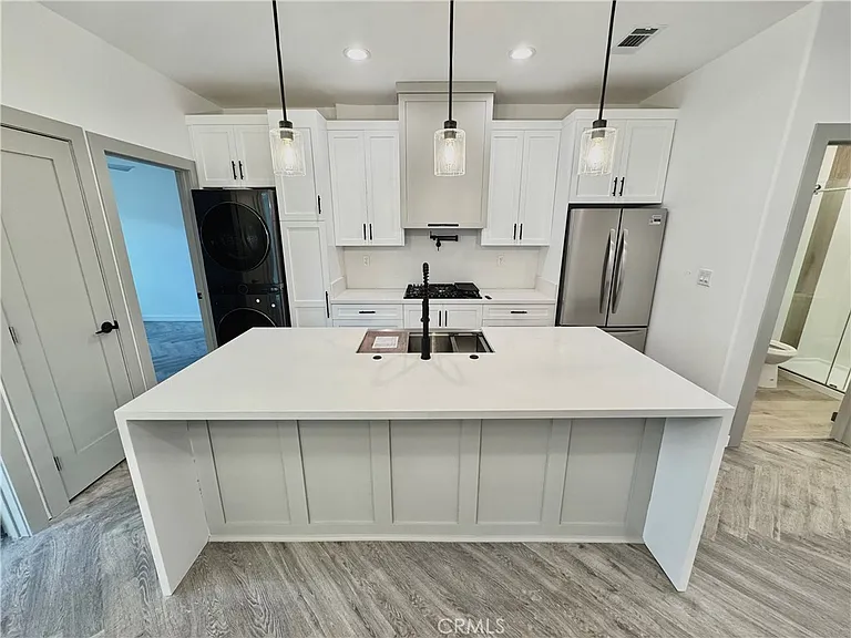 2643 Summerchase Ave #B — Photo 6