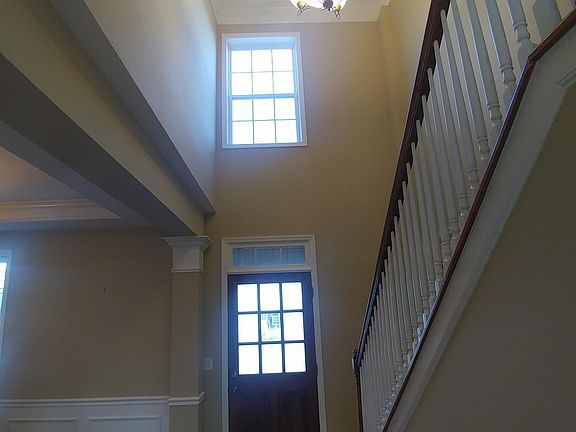 4th image of 7624 Kemberton Dr E