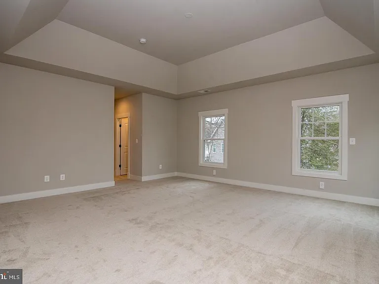 6928 Regent Ln — Photo 50