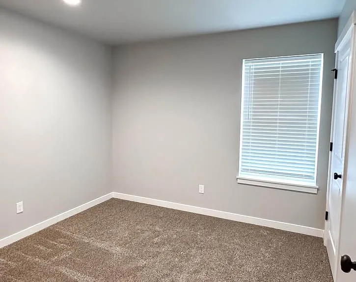 1036 Sumas Ave #D — Photo 6