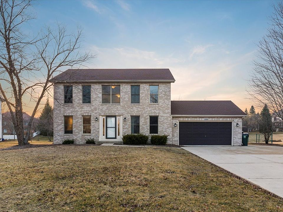 1st image of 1294 Hunters Rdg E