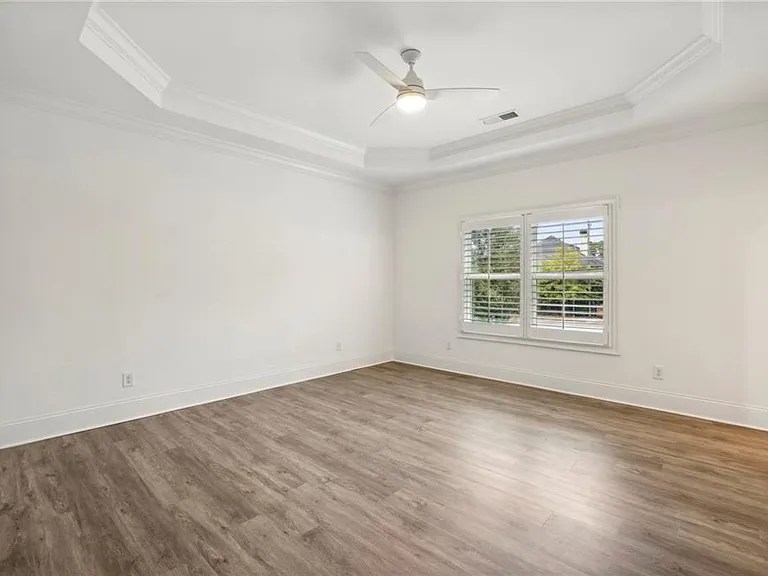 3750 Robinson Rd NE — Photo 40