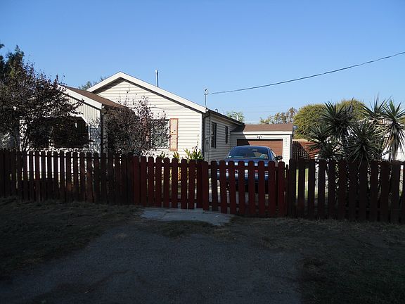 2nd image of 8029 S Willow St