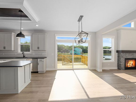4th image of 6648 Maria Dr