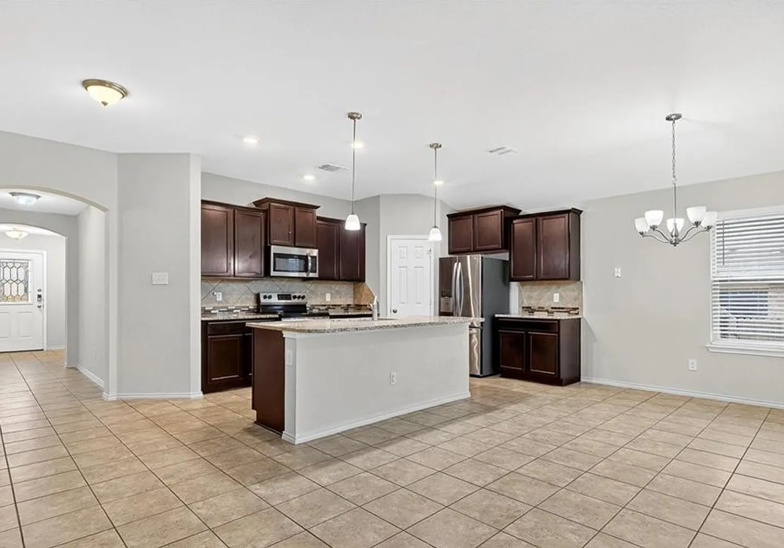 4 Bedroom 2 Bathroom House! Housing Accepted! Move-In Special!! — Photo 4