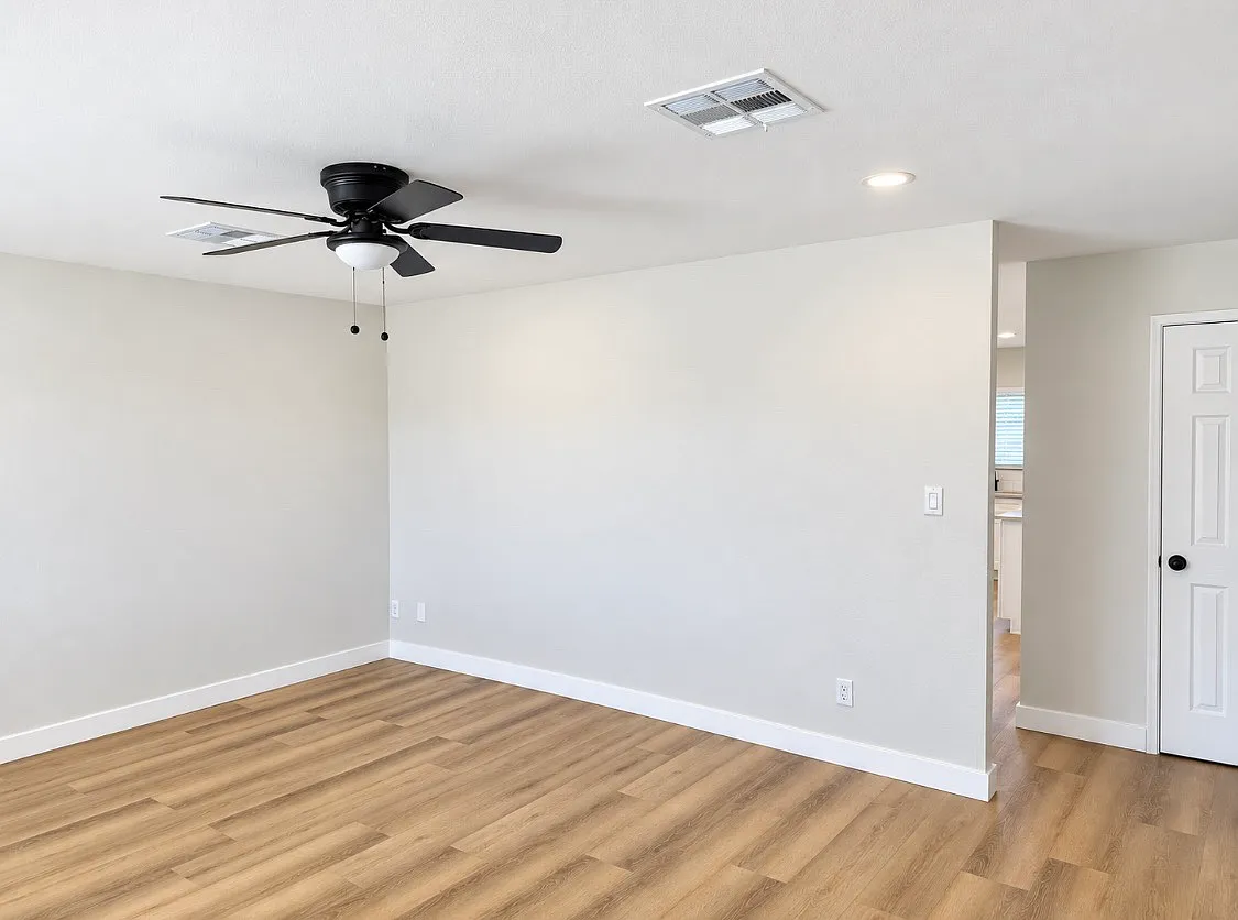 3 bed, 1224 sqft, $2,595 — Photo 2