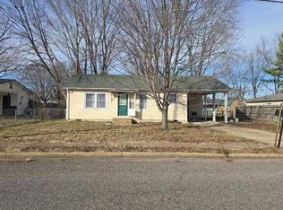 203 Wildcat Pride Dr, Cuba, MO 65453